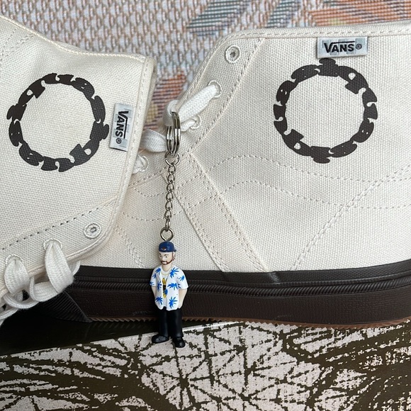 Vans Women’s Crockett High Dec
Quasi White
Vans X Quasi Crockett High Decon Shoe - Picture 15 of 16